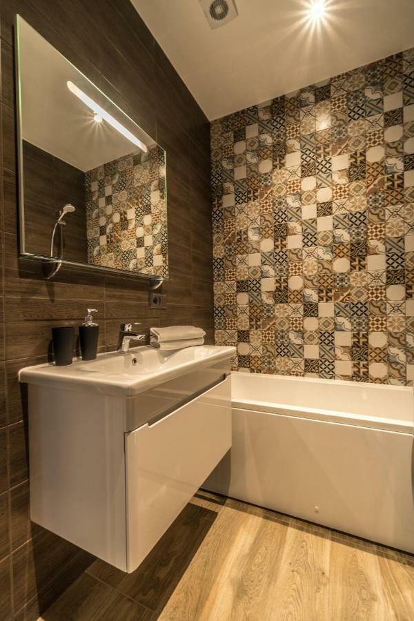Greystone Suites & Apartments Riga Bagian luar foto
